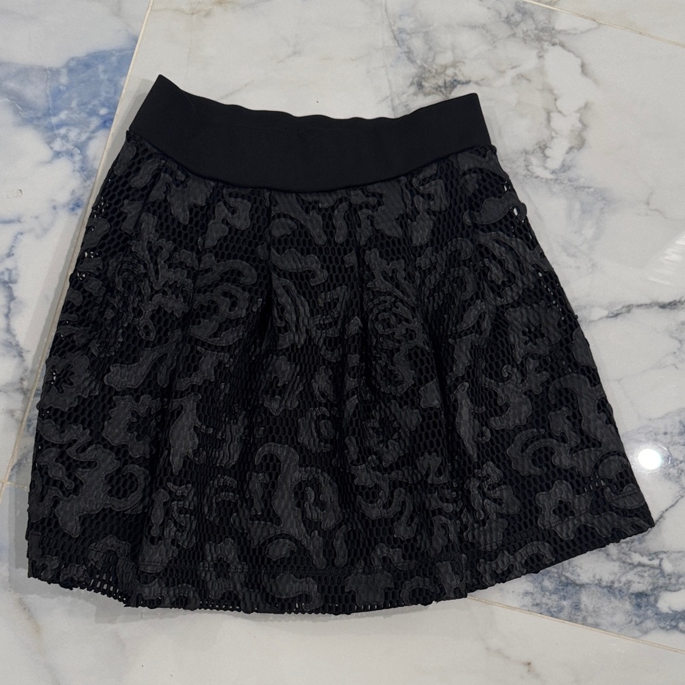 Express Black Textured Floral Stitched Mini Skirt Small Girly high waist